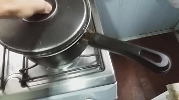 Comendo bem gostoso uwu