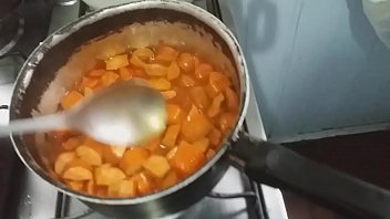 Comendo bem gostoso uwu