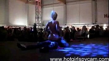 Hot Live Show Girls Goes Crazy thumbnail