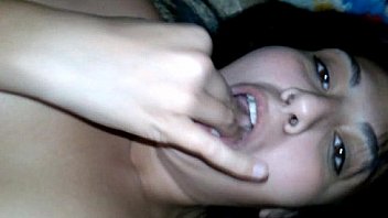 Despues de que la cojieron fuerte asi le dejaron la vagina