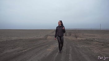 Stunning brunette in leather leggins cums in the car by herself