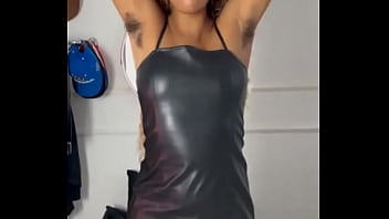 Do i tell or do you tell in brazil there are almost no women with body hair sometimes it's hard to lift your arms f