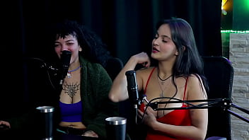 Safada faz uma dança sensual após dizer que sempre trabalhou com arte faroraf & emilly lima watch sheer red