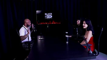 Safada faz uma dança sensual após dizer que sempre trabalhou com arte faroraf & emilly lima watch sheer red