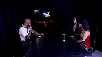 Safada faz uma dança sensual após dizer que sempre trabalhou com arte faroraf & emilly lima watch sheer red