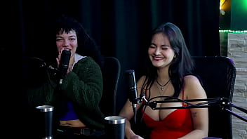 Safada faz uma dança sensual após dizer que sempre trabalhou com arte faroraf & emilly lima watch sheer red