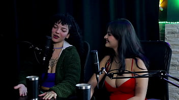 Safada faz uma dança sensual após dizer que sempre trabalhou com arte faroraf & emilly lima watch sheer red