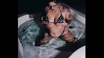 Gordita putita manoseándose