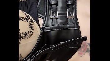 Coucou toi si tu veux tous voir de ta star du x préférée deviens fan