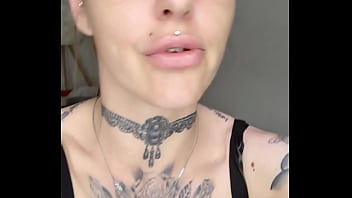 Coucou toi si tu veux tous voir de ta star du x préférée deviens fan