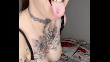 Coucou toi si tu veux tous voir de ta star du x préférée deviens fan