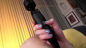 Sexy hottie enjoys intense cock ride