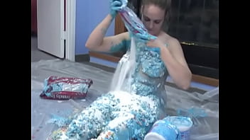 Curvy covers her body in whipped cream and cereal Curvy covers her body in whipped cream and cereal