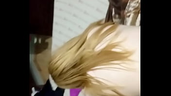 Botei a pika preta na loirinha