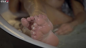 Only3x girls lustful shalina devine masturbating before bath time 1080