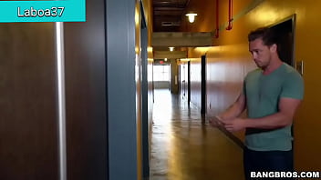 Kelsi monroe compares the actual size of his penis to the photos on his phone to see if they are photoshop p