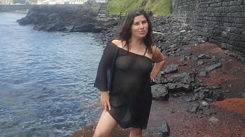 Curvy lady dresses up in sexy clothes masturbates on the beach and photoshoot