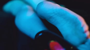 Talking dirty and sucking my toes