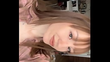 Imagine cumming on this face