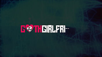 Melissa Stratton Enjoys Foot Worshipping And A Hot Facial thumbnail