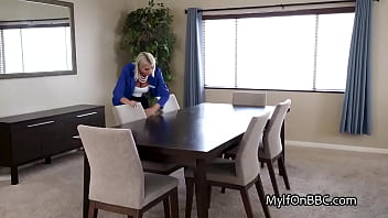 Mature reality agent needs to close the deal