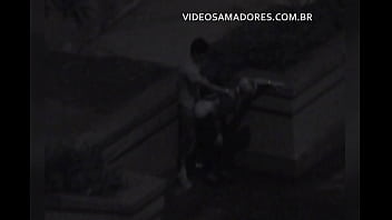 Casal Flagrado Fazendo Sexo Em Escadaria De Região Central Da Cidade De São Paulo No Brasil thumbnail