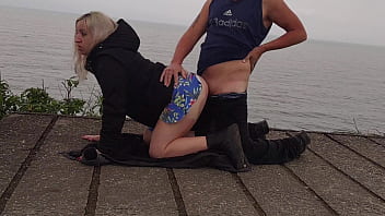 Blonde fucks on the beach with a stranger