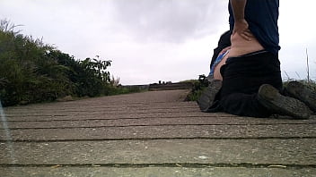 Blonde fucks on the beach with a stranger