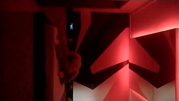 Loira pegando dotado