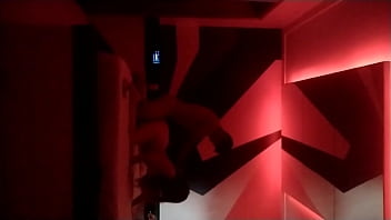 Loira pegando dotado