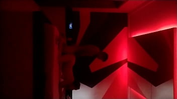 Loira pegando dotado