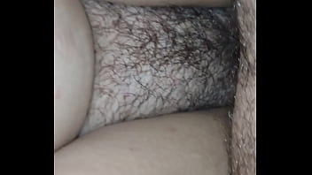 Mostrando o bucetão querendo mais uma vadia para participar da putaria