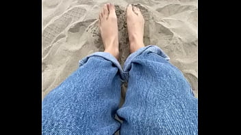 Chilean’s feet on the sand