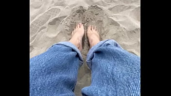 Chilean’s feet on the sand