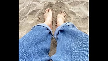 Chilean’s feet on the sand
