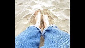 Chilean’s feet on the sand