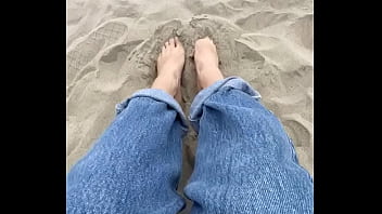 Chilean’s feet on the sand