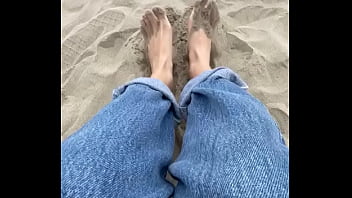 Chilean’s feet on the sand
