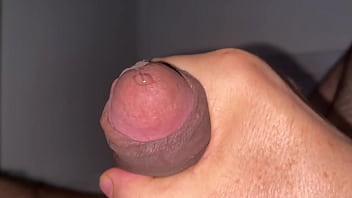 Acordei com muito tesão dei uma aliviada gostosa