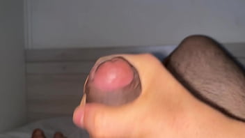 Acordei com muito tesão dei uma aliviada gostosa