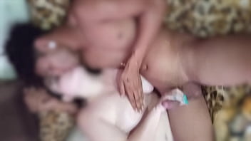 Beijando e fodendo com amante na frente do corno manso