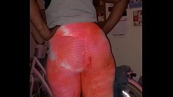 Big booty gape granny built like a stallion