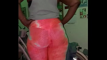Big booty gape granny built like a stallion