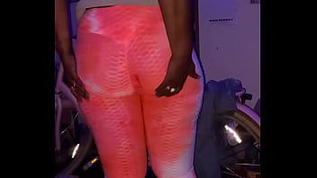 Big booty gape granny built like a stallion