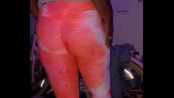 Big booty gape granny built like a stallion