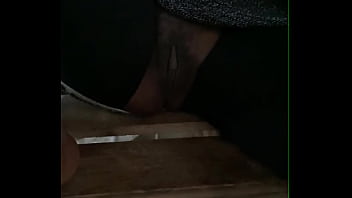 Slim waist bitch with a puffy pussy flashes at public beach