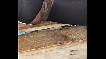 Slim waist bitch with a puffy pussy flashes at public beach