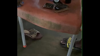 Slim waist bitch with a puffy pussy flashes at public beach