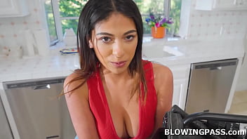 Teen Reyna Belle Is Messing Around With The Handman She Is Seducing The Guy By Showing Her Tits The Dudge Gets Hard So She Starts Sucking His Cock thumbnail