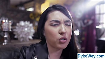 Best friends sister eats my pussy